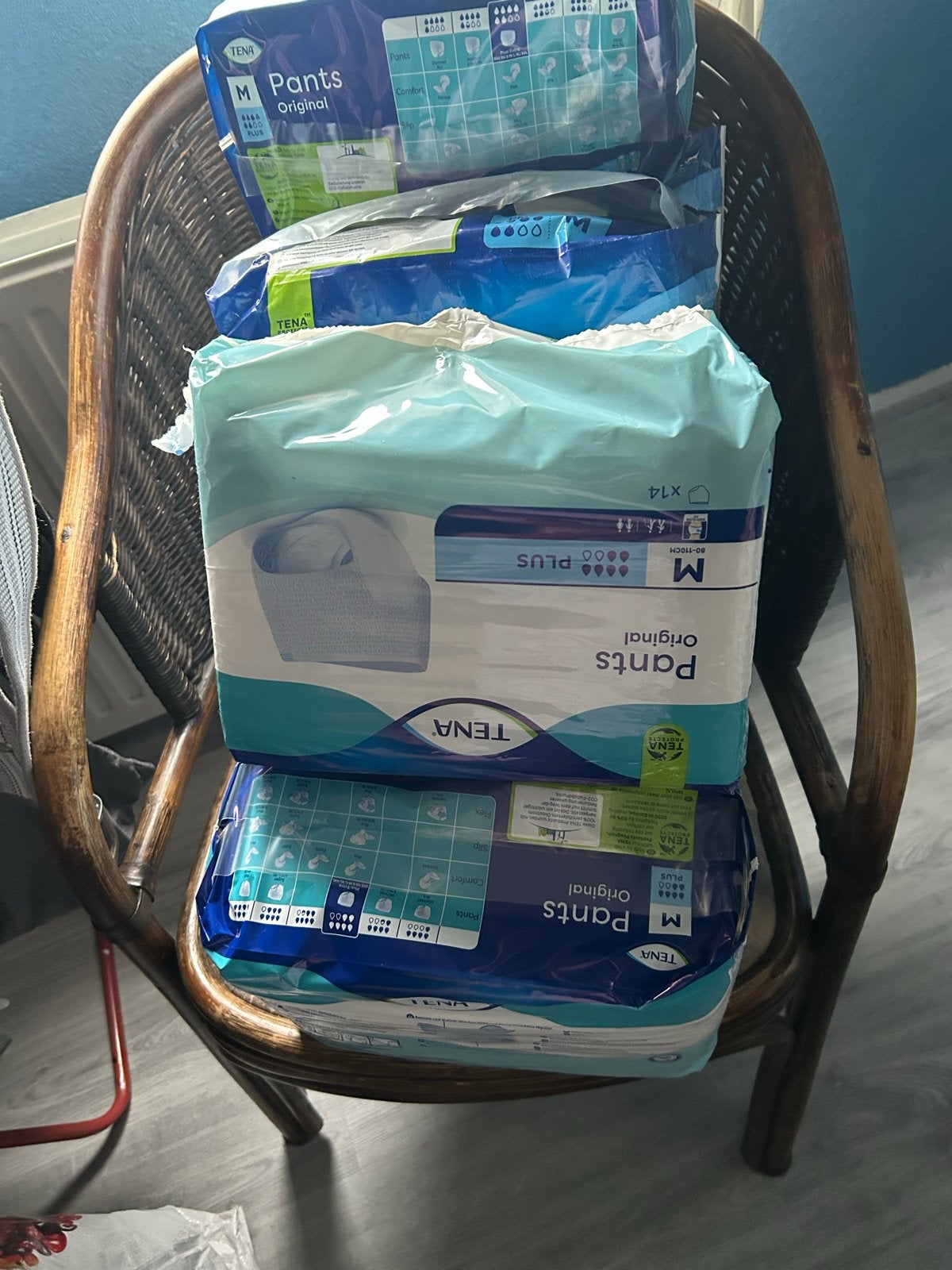 Gratis  afhalen tena broejes medium, Diversen, Verpleegmiddelen, Ophalen