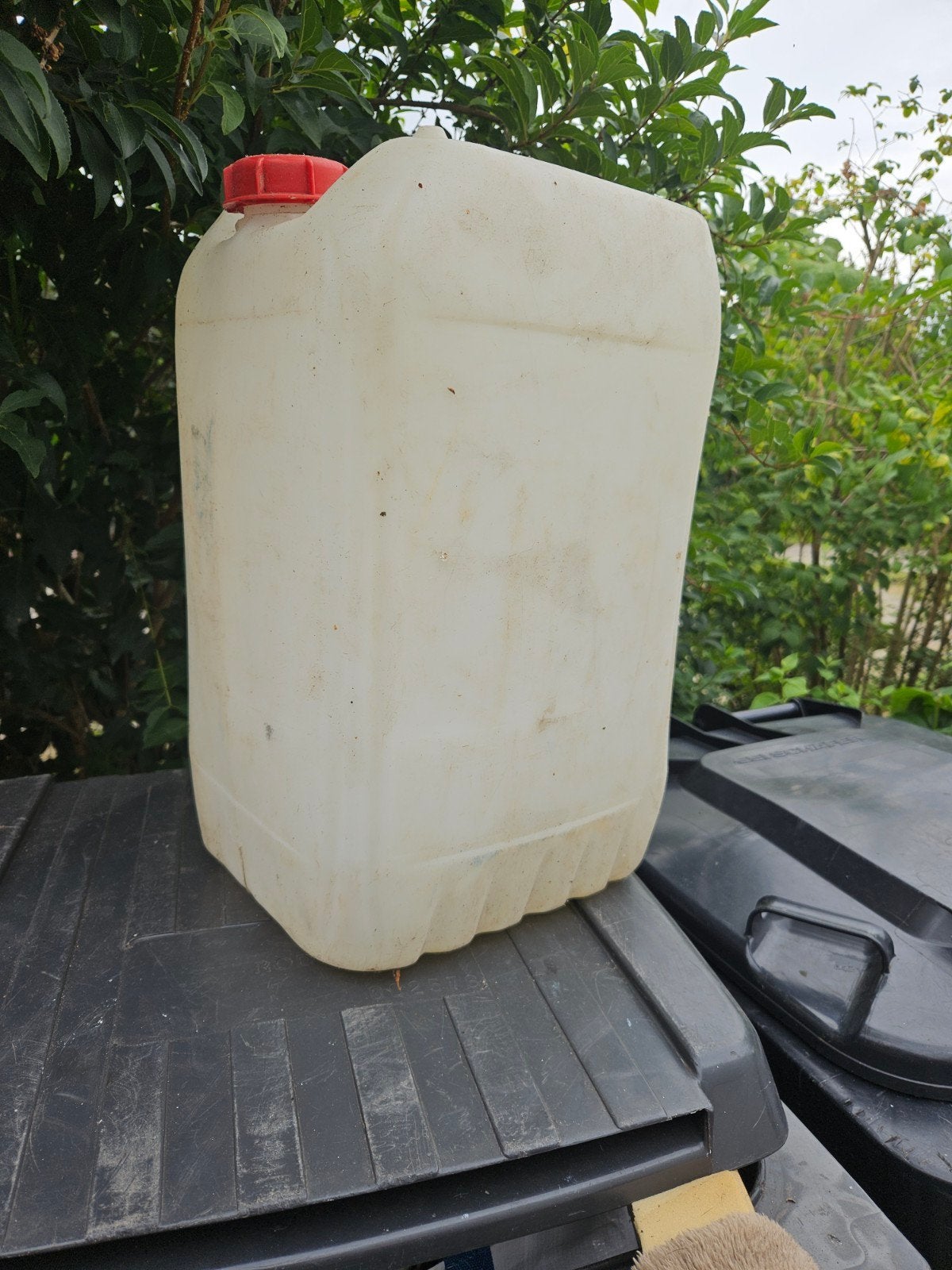 Gratis jerrycans 25 liter, ca.25 stuks, Tuin en Terras, Regentonnen, Minder dan 75 liter, Ophalen of Verzenden
