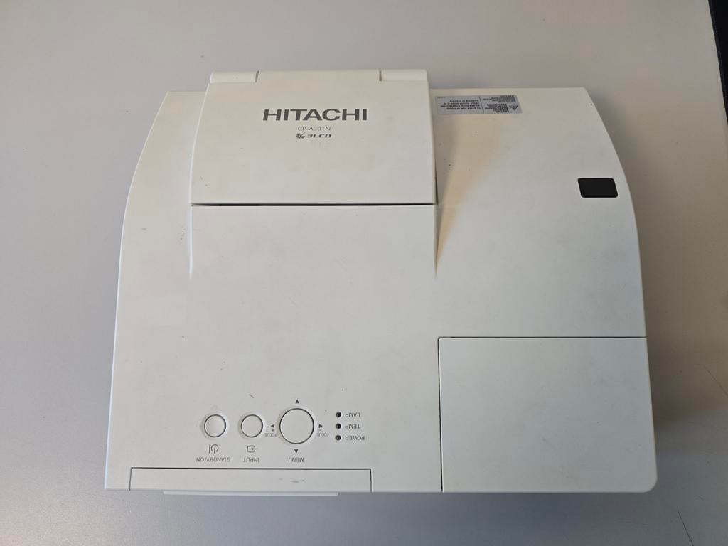 HITACHI CP-A301N beamer, Gebruikt, Ophalen of Verzenden, LCD, Overige resoluties