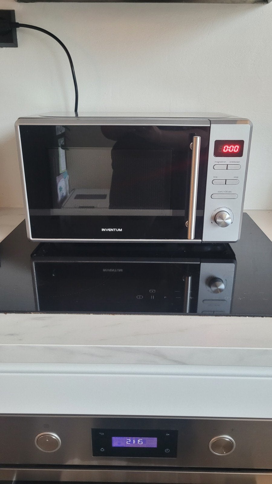 Inventum Magnetron - Zo goed als nieuw, Ophalen, Minder dan 45 cm, Draaiplateau, Vrijstaand