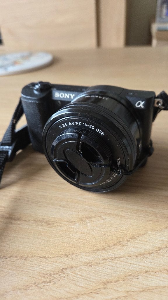 Sony Alpha 5100 camera met 16-50 mm f3.5-f5.6 OSS Sonylens, Audio, Tv en Foto, Fotocamera's Digitaal, Gebruikt, Verzenden, 24 megapixels