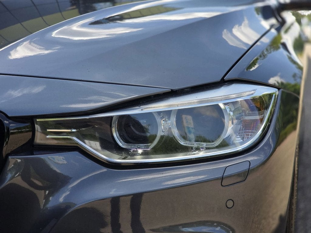 BMW 3-serie Touring 320d High Executive|M-SPORT|PANO|LEDER, Achterwielaandrijving, Zwart, 4 cilinders, Leder