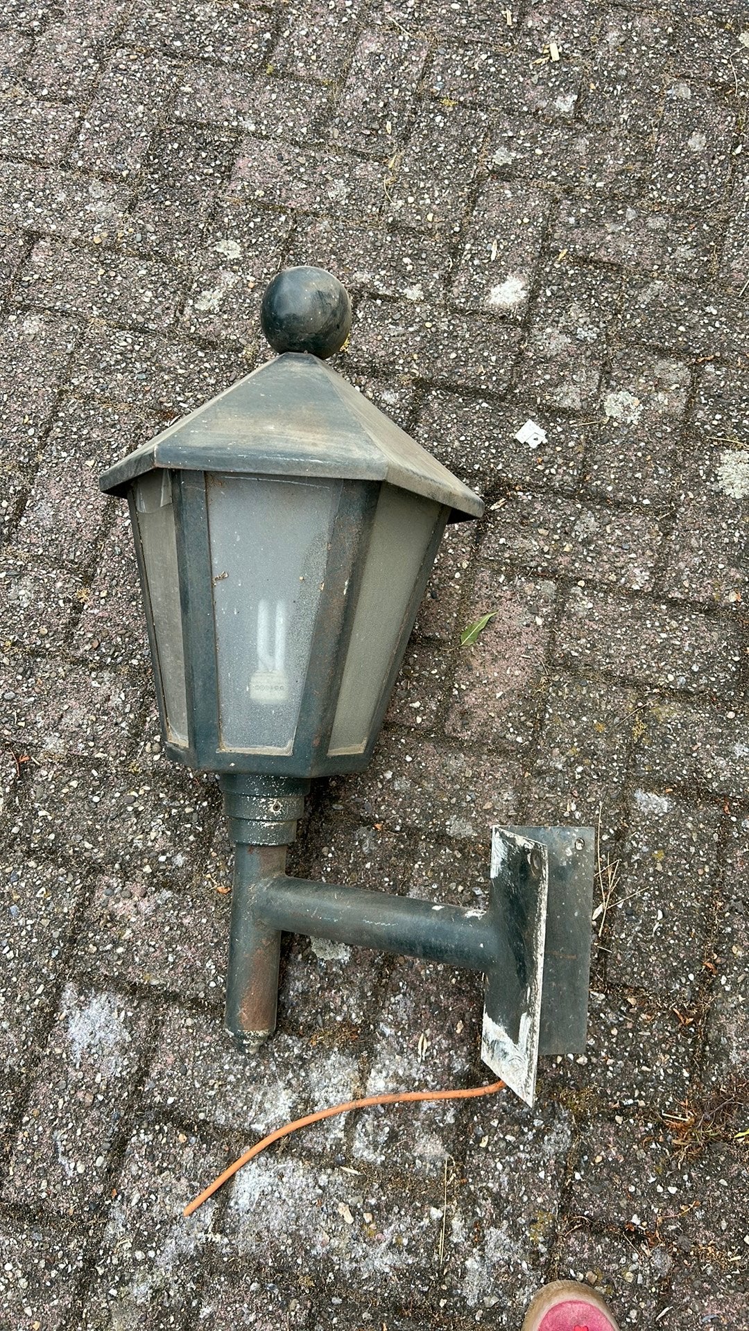 Buitenlamp groot hoekmodel, Ophalen, Gebruikt, Staal, Wandlamp