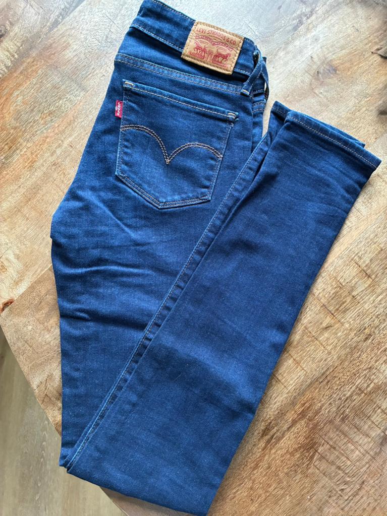 Levi’s 711 skinny dames, 25/32, Ophalen of Verzenden, Zo goed als nieuw, Blauw, Overige jeansmaten