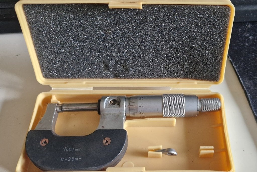Mitutoya Schroefmaat / Micrometer 0-25mm ( Type 103-137), Ophalen of Verzenden, Gebruikt, Overige meters