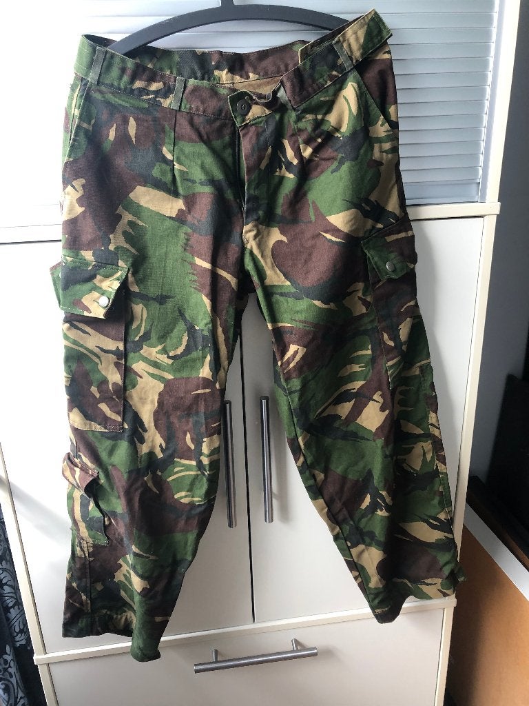Militaire camouflage broek - maat M, Verzenden, Landmacht, Overige gebieden, Kleding of Schoenen