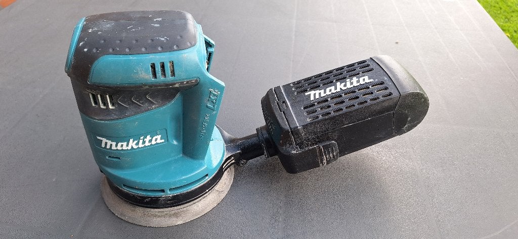 Makita DBO180Z accu schuurmachine, Doe-het-zelf en Verbouw, Gereedschap | Schuurmachines, Ophalen of Verzenden, Gebruikt, Minder dan 600 watt