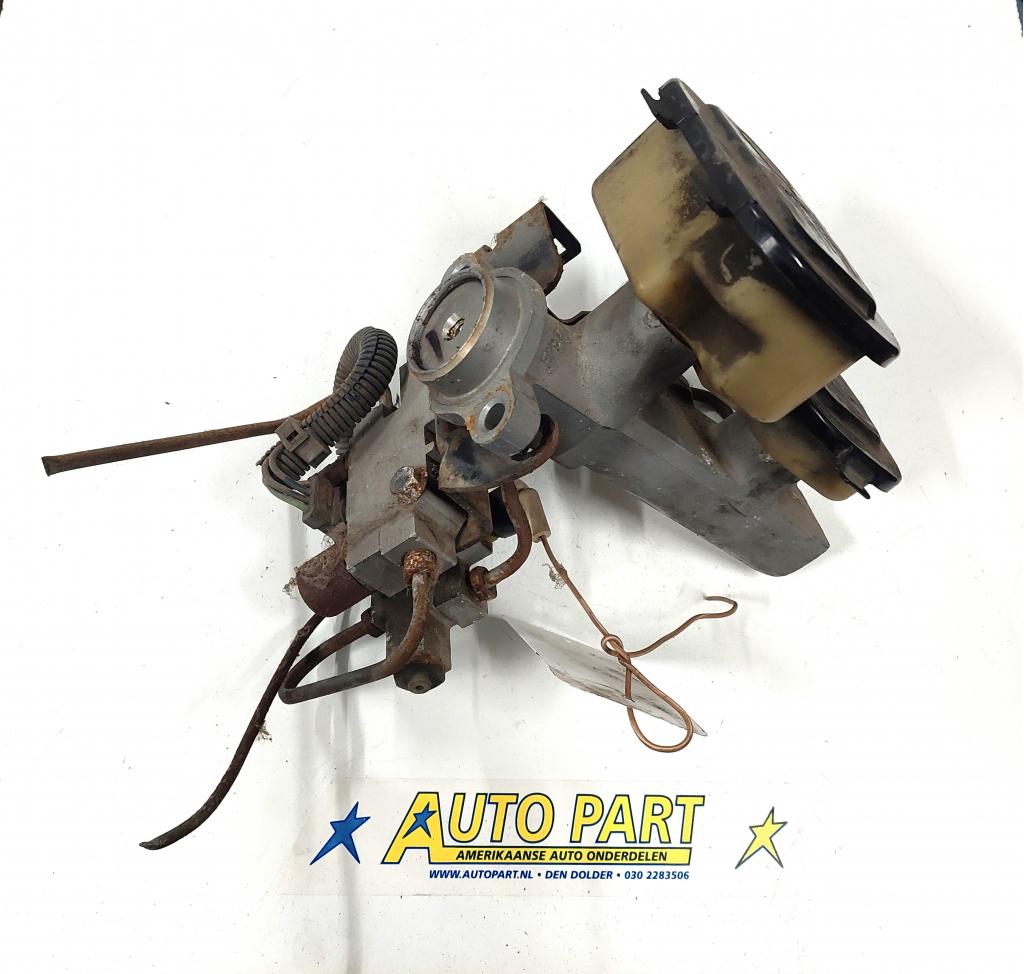 Chevrolet Astro hoofdremcilinder met remdrukverdeler 85-89, Gebruikt, Info@gm.com, Chevrolet, Ophalen of Verzenden