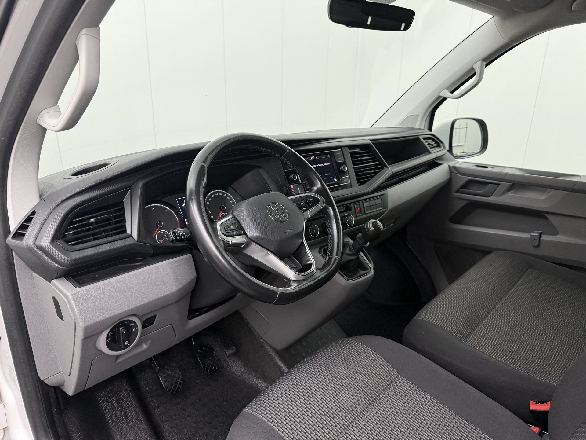 Volkswagen Transporter 2.0TDI Lang | Imperiaal | Trekhaak |, Voorwielaandrijving, Gebruikt, Euro 6, 4 cilinders