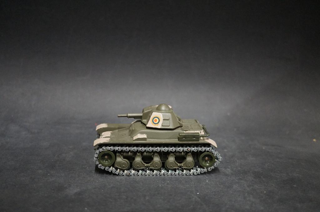 Solido Renault R35 tank - 1/50 - TOP, Ophalen of Verzenden, Zo goed als nieuw, Overige typen, Overige merken