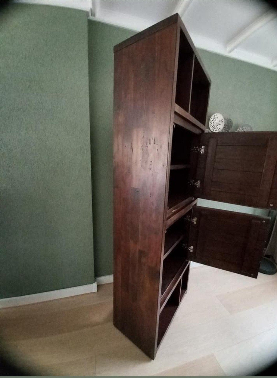 Hoge robuuste koloniale kast, Huis en Inrichting, Ophalen, 200 cm of meer, Minder dan 150 cm, 25 tot 50 cm