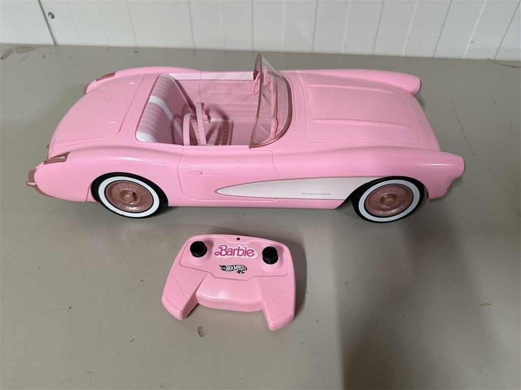 Barbie The Movie Car - Pink Corvette Convertible Remote Cont, Verzamelen, Ophalen of Verzenden, Zo goed als nieuw, Pop