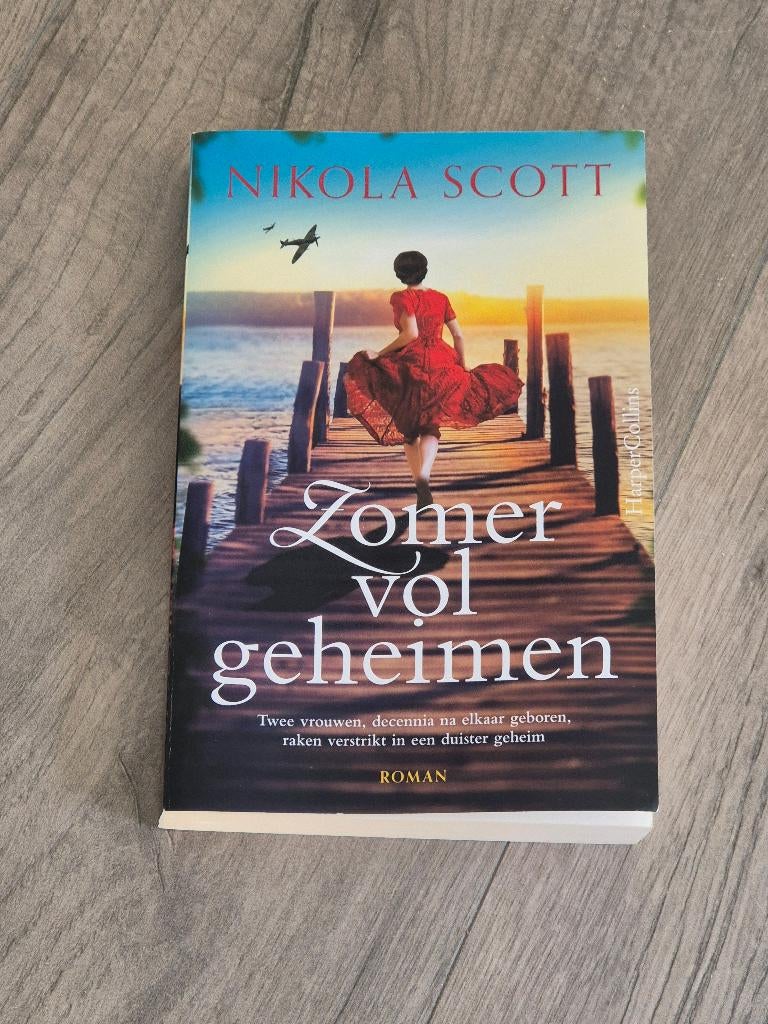 Zomer vol geheimen - Nikola Scott, Ophalen of Verzenden, Nieuw, Nikola Scott