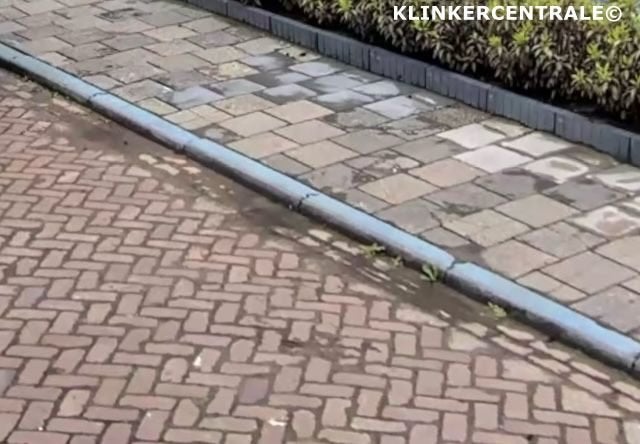 ROOIKORTING 500 stuks 13/15x25x100cm trottoir/stoepranden., Tuin en Terras, Tegels en Klinkers, Bij dit gebruikte product niet meer te achterhalen.