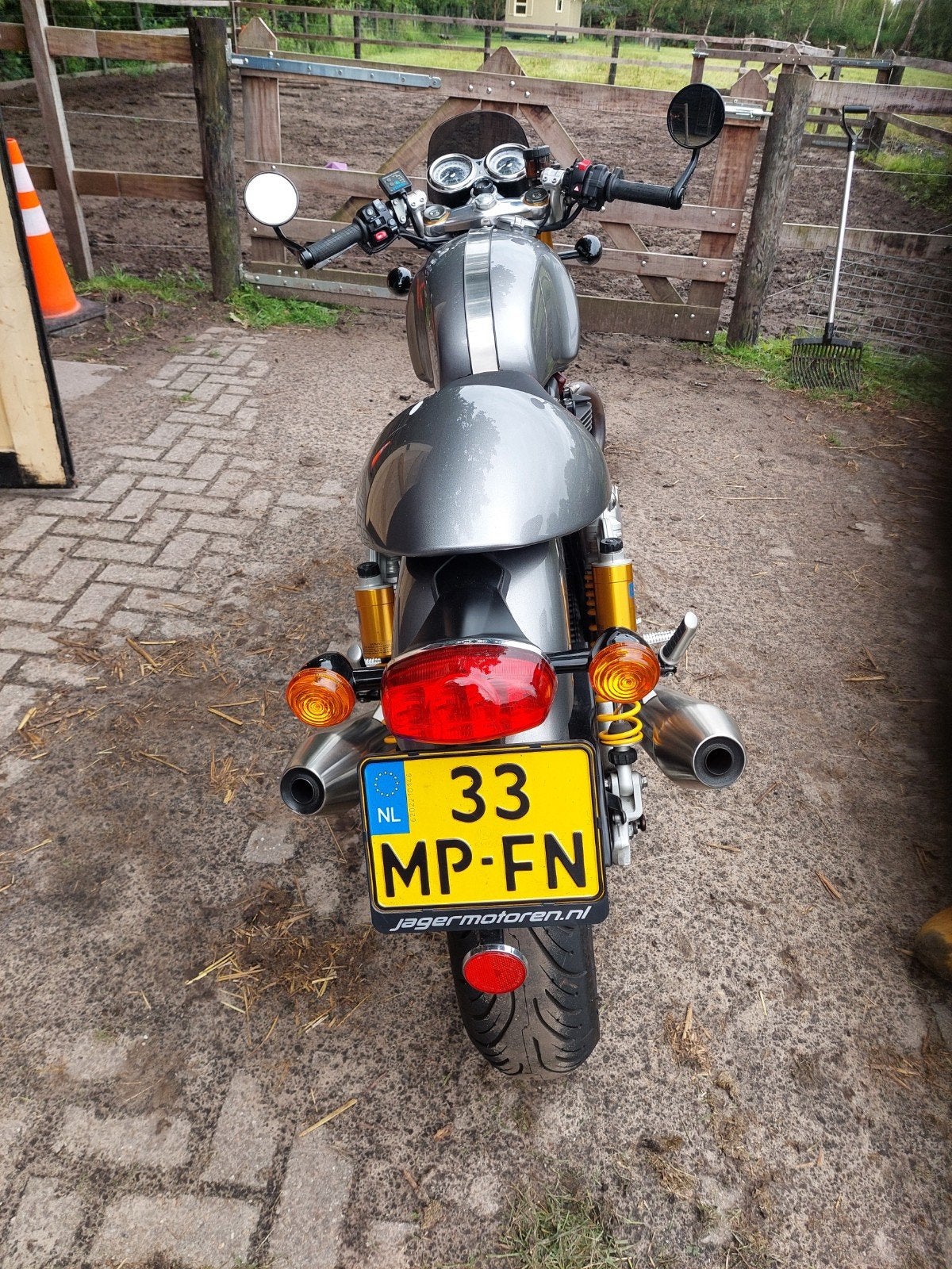 Triumph Thruxton R, Motoren, Motoren | Triumph, Particulier, Naked bike