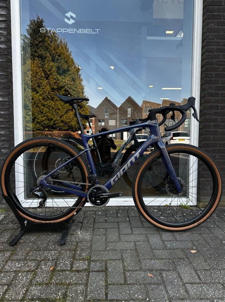 Giant Revolt Pro 0 blauw/metallic/zilver ML 2025, Gebruikt, -, - 0
-, NL, Giant