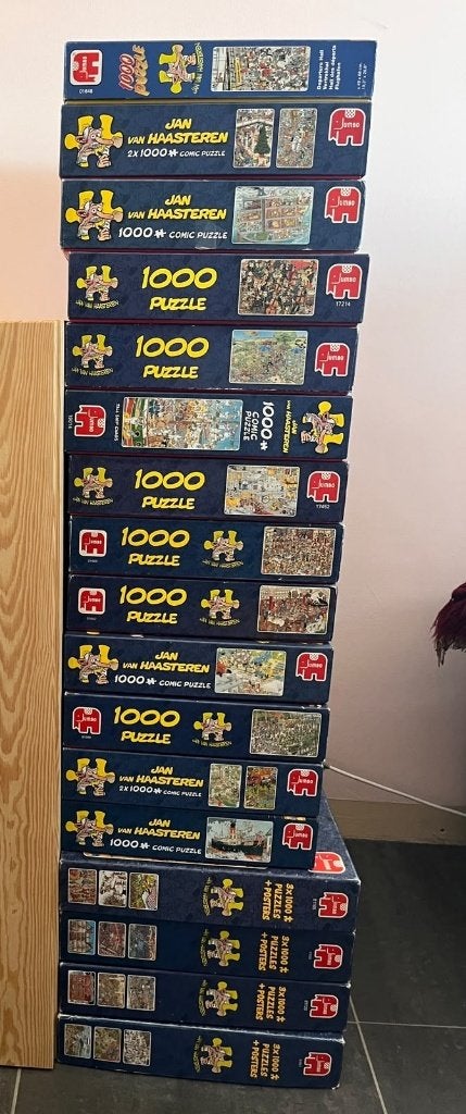 Grote partij Jan van Haasteren – 27 puzzels / 17 dozen, Ophalen, 500 t/m 1500 stukjes, Zo goed als nieuw, Legpuzzel