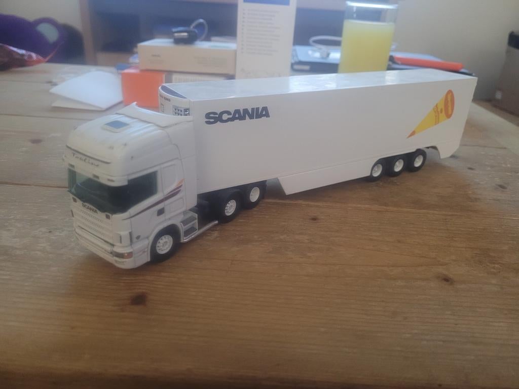 Scania met demo oplegger, T, T, Zo goed als nieuw, Tekno