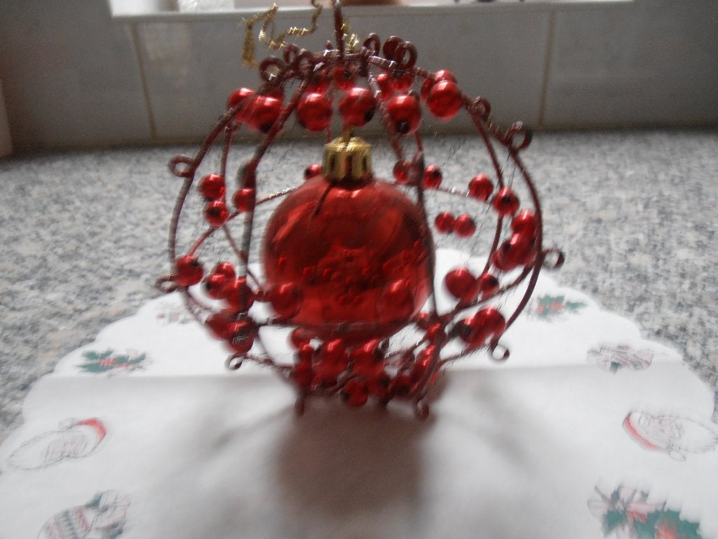 Antieke glazen Kerstbal in metalen omhulsel, Ophalen of Verzenden