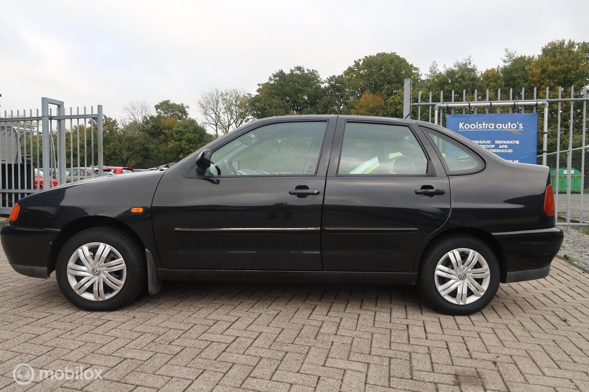 Volkswagen Polo 1.4, Auto's, Stof, Gebruikt, Zwart, Origineel Nederlands
