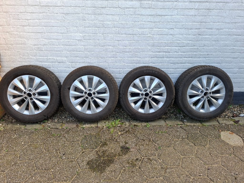 Winterbanden met lichtmetalen velgen, Skoda -T-Cross-Seat, Ophalen, Gebruikt, 16 inch, Banden en Velgen