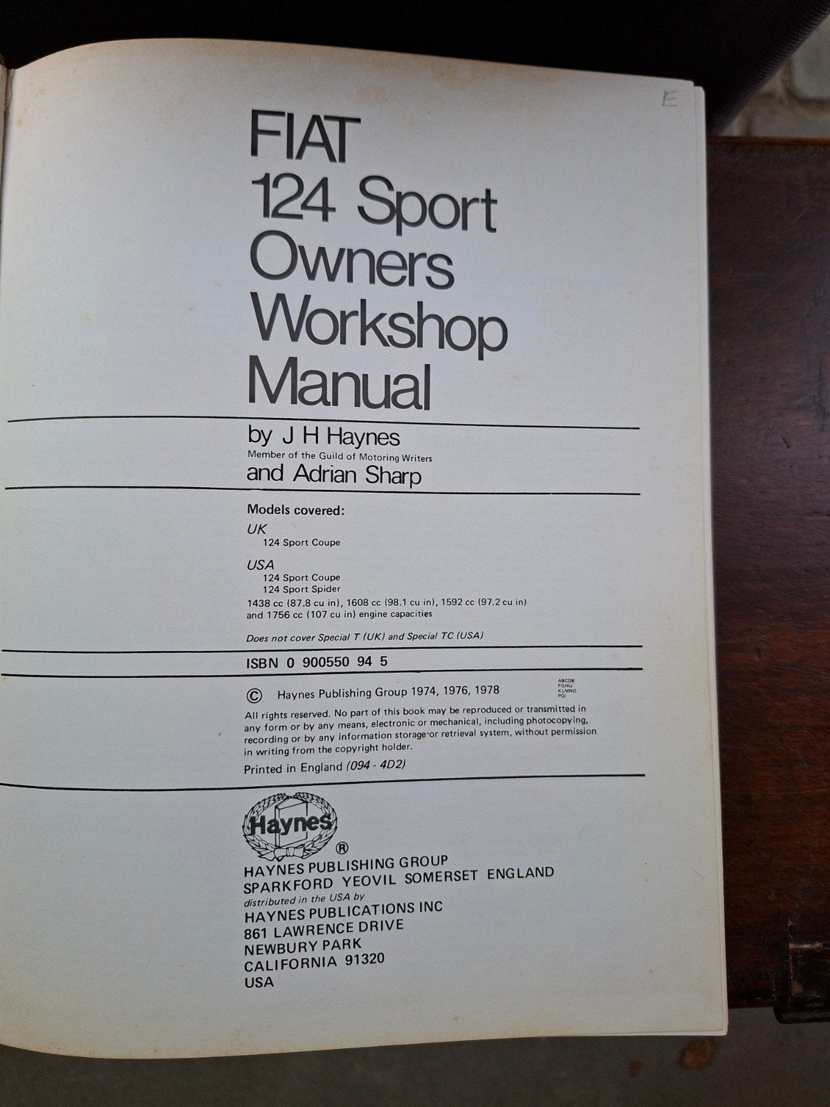 Haynes Werkplaatshandboek Fiat 124 Sport (1967-1977), Boeken, Ophalen of Verzenden, Zo goed als nieuw, Overige merken, J H Haynes en Adrian Sharp