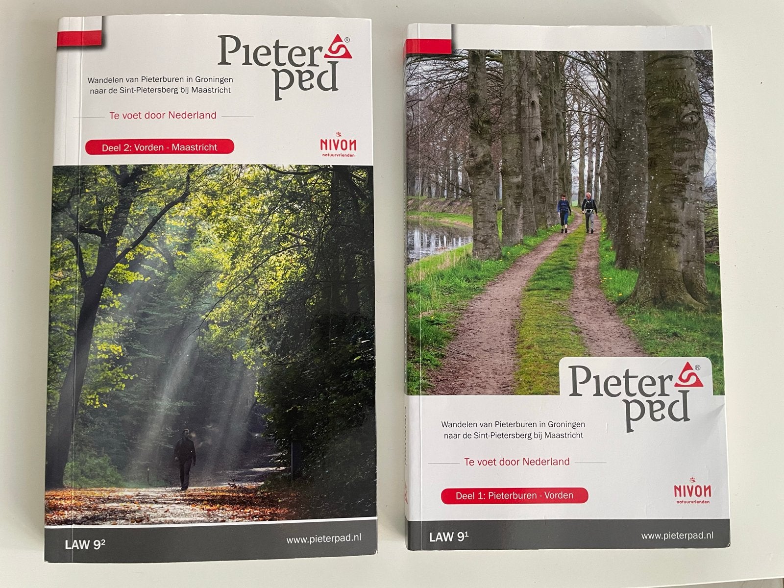 Pieterpad boekjes, tiende druk - Deel 1 & 2, Boeken, Fiets- of Wandelgids, Ophalen of Verzenden, Benelux, Gelezen