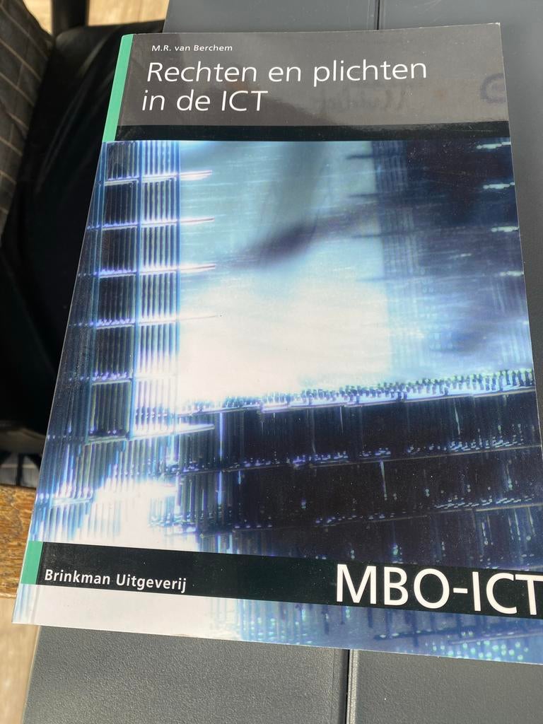 Rechten en plichten in de ICT MBO-ICT, Ophalen of Verzenden, Zo goed als nieuw, Vakgebied of Industrie