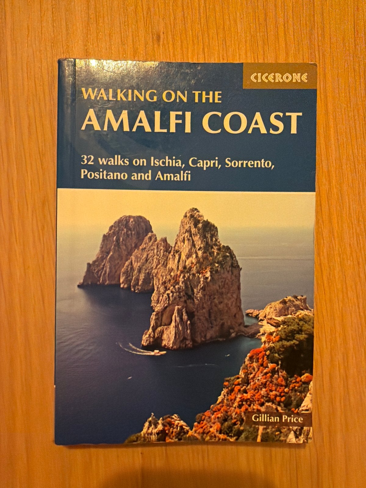 Boek Amalfi kust wandelingen 9781852848828, Overige merken, Europa, Ophalen of Verzenden, Zo goed als nieuw