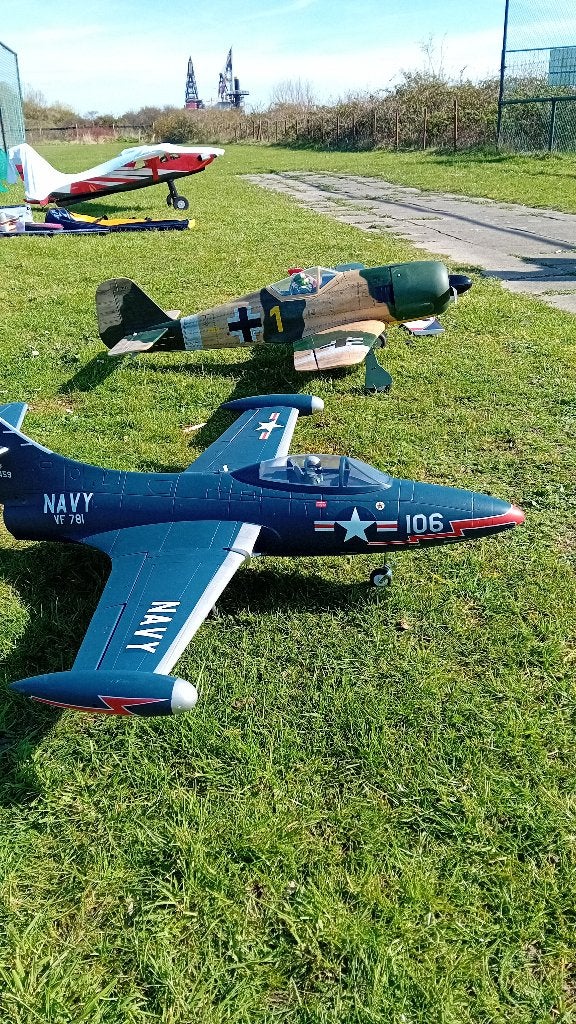 Freewing F9F Panther 70mm EDF Jet, Hobby en Vrije tijd, Modelbouw | Radiografisch | Vliegtuigen, Ophalen, Gebruikt, RTF (Ready to Fly)