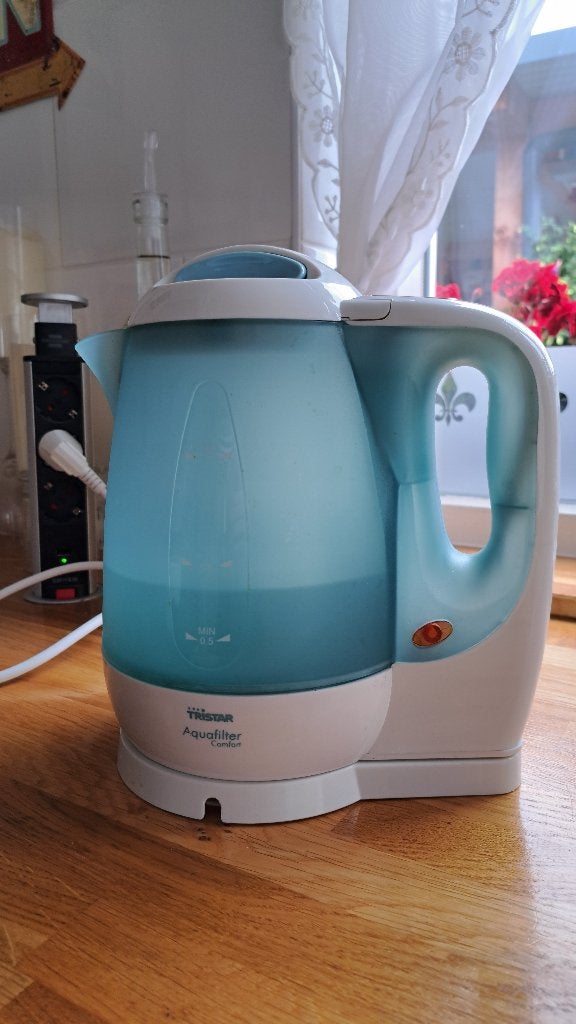 Waterkoker TRISTA Aquafilter comfort, 1 tot 2 liter, Ophalen, Gebruikt, Draadloos