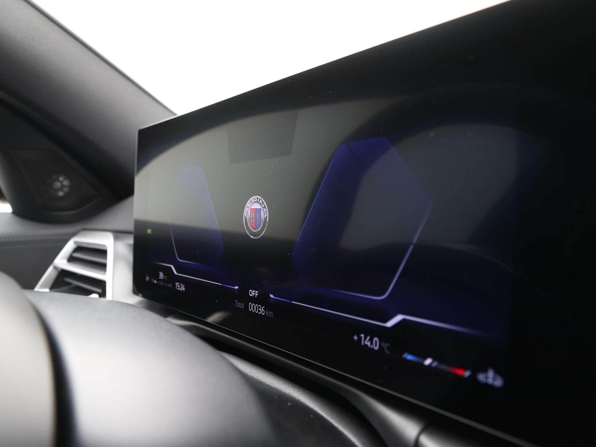 Alpina B3 GT Touring SWITCH-TRONIC Allrad - Black Sapphire /, Auto's, Zwart, 2993 cc, Zwart, Vierwielaandrijving