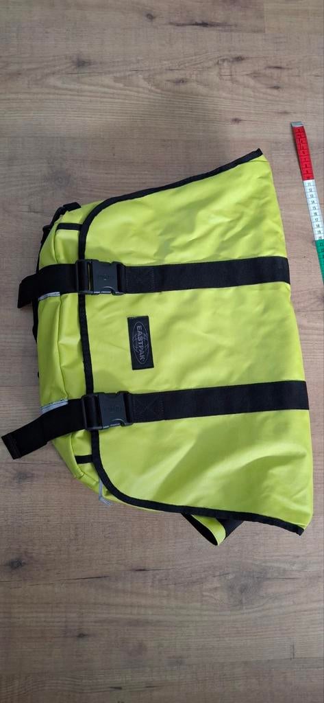 EASTPAK Schoudertas Waterdicht, Verzenden, 17 inch of meer, Nieuw