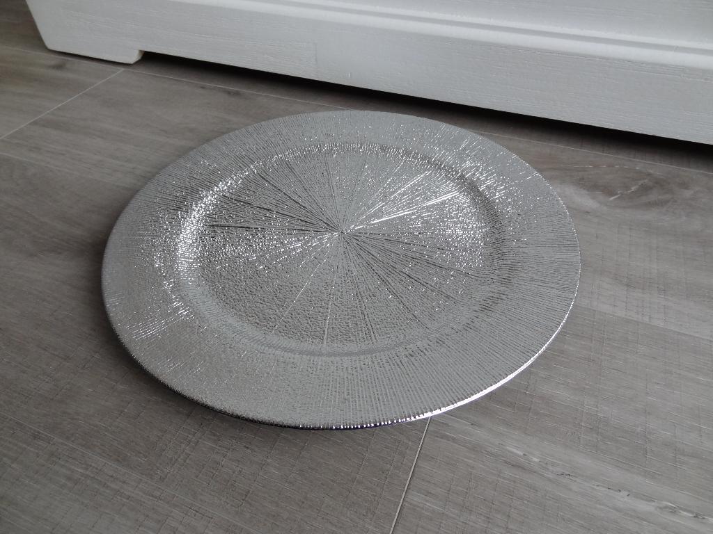 Onderbord/Kaarsplateau Zilverkleurig 33 CM >Snelle Verzendin, Ophalen of Verzenden, Zo goed als nieuw, Rond, Kunststof