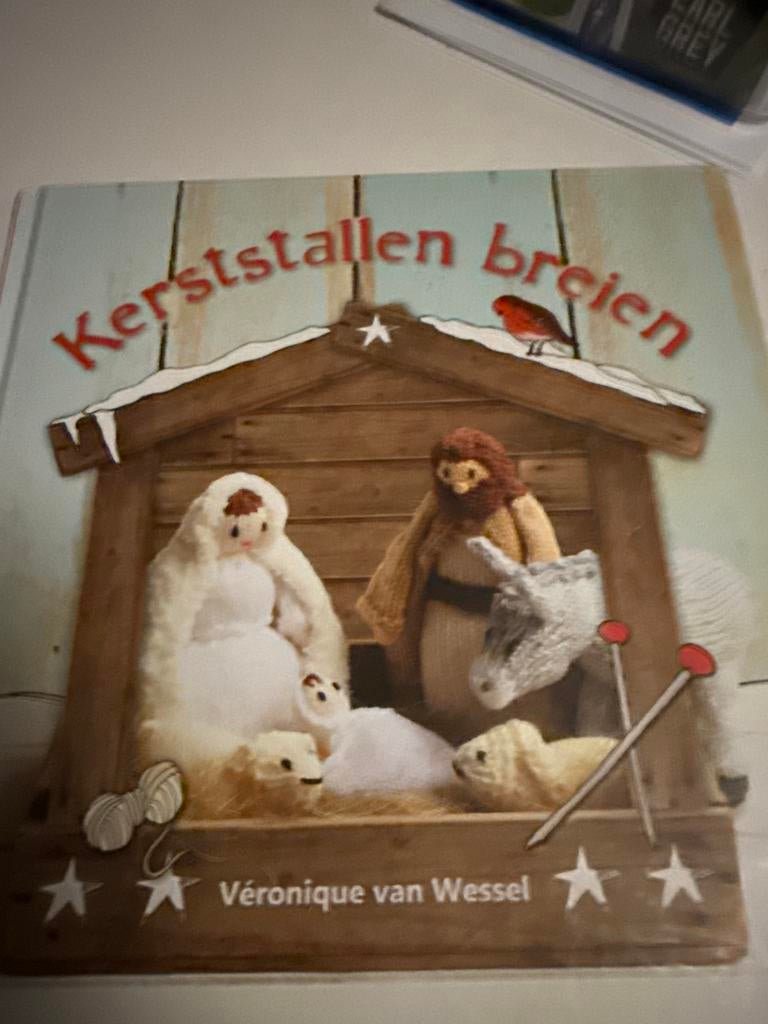 Kerststallen breien - Véronique van Wessel, Ophalen of Verzenden, Zo goed als nieuw, Breien, Patroon of Boek