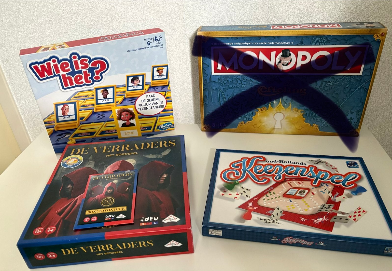 Bordspellen Wie is het, Verraders, Keezenspel, Hobby en Vrije tijd, Gezelschapsspellen | Bordspellen, Een of twee spelers, Verzenden