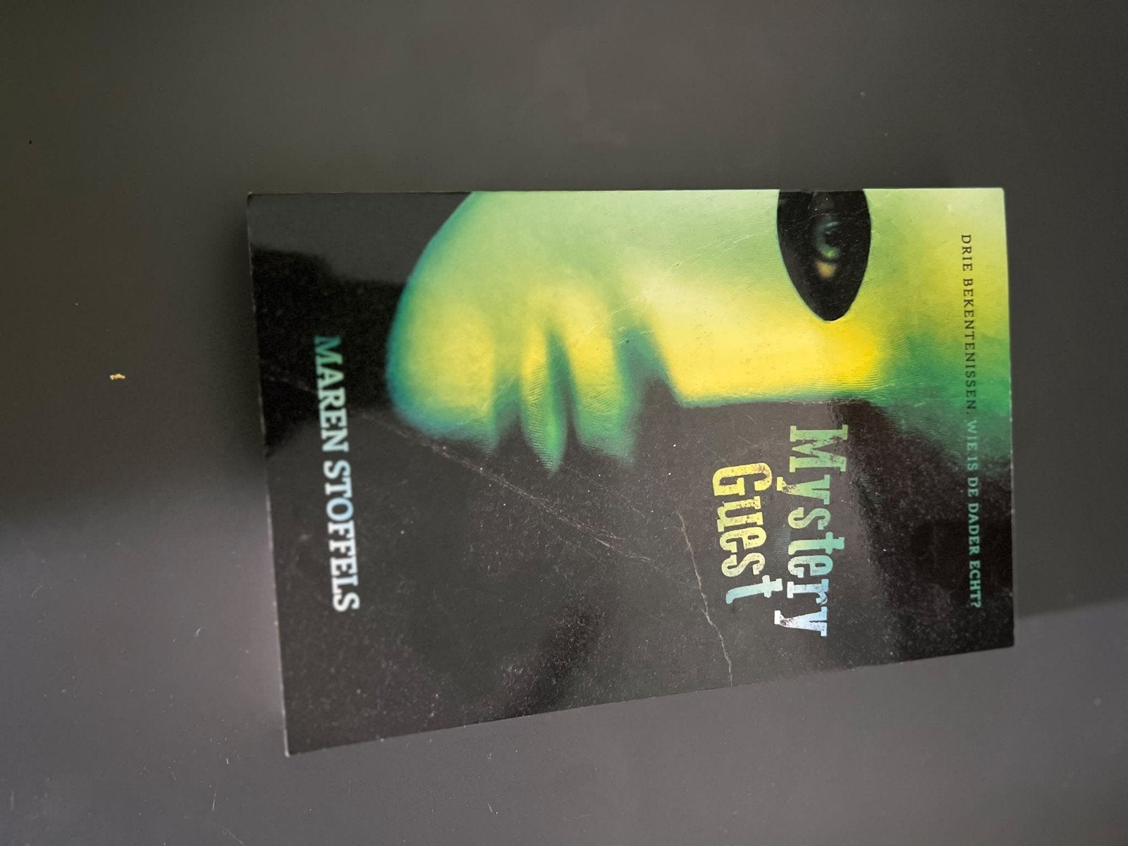 Mystery Guest - Maren Stoffels (Jeugdthriller), Ophalen of Verzenden, Gelezen, Maren Stoffels