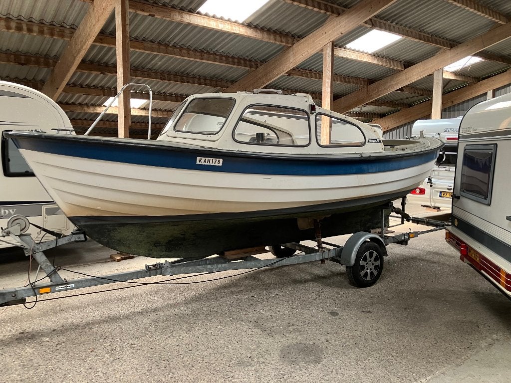 saga 20 spitsgatter met trailer met kenteken, Binnenboordmotor, 1.00 - 1.50 meter, 80 cm, 6 m