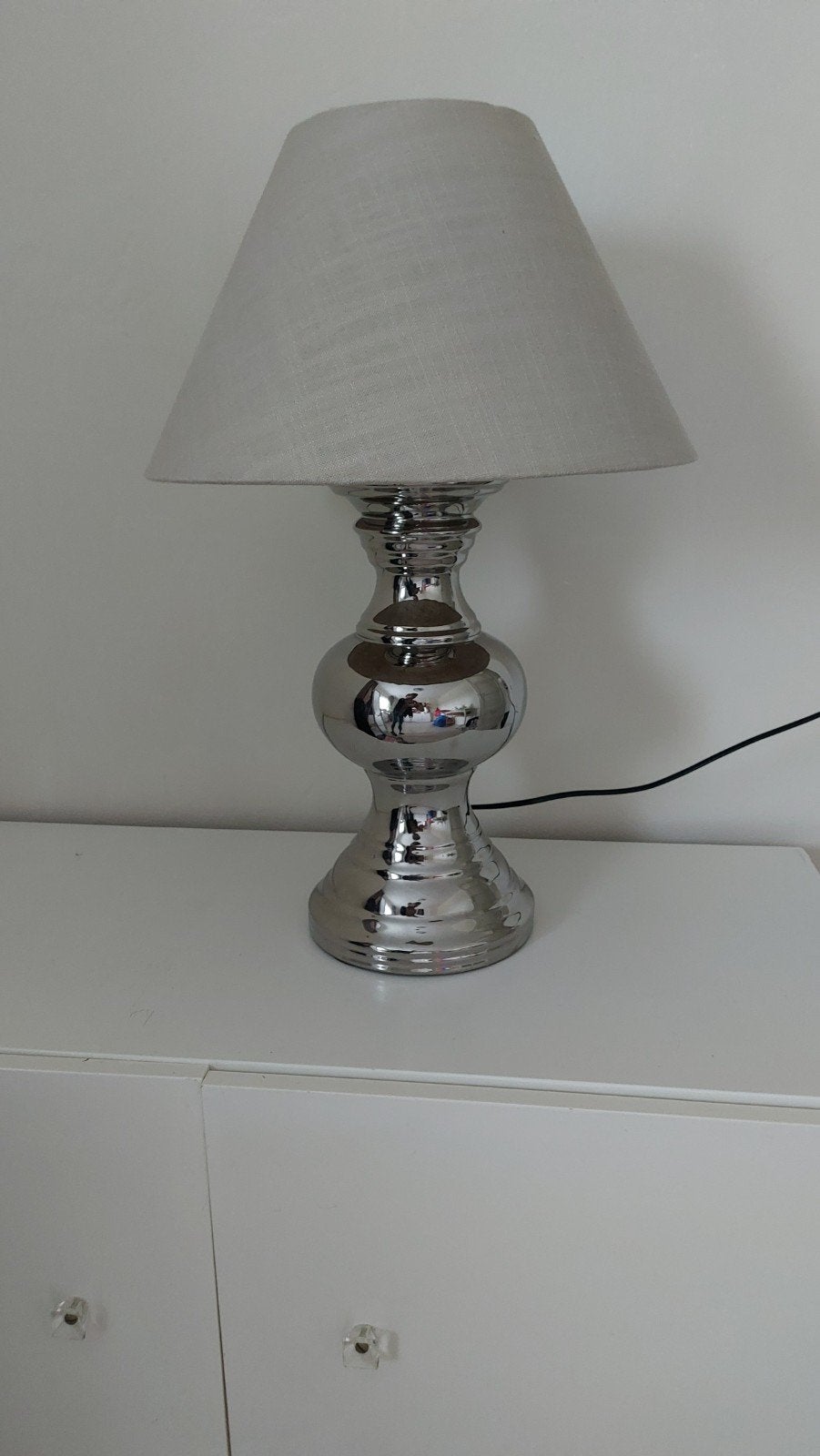 hoge zilveren lamp met kap, Gebruikt, Ophalen of Verzenden, Met kap, 63 cm