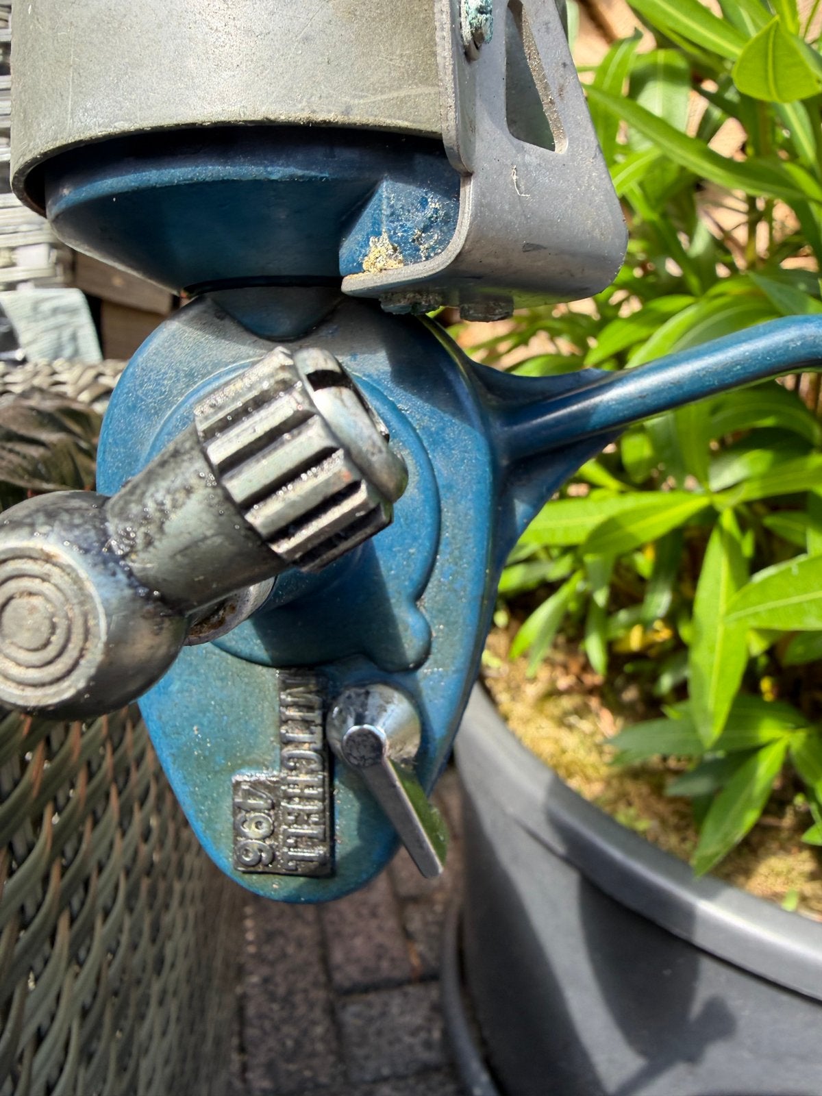 Vintage Decoratieve!!Zee Werphengel met Mitchel 496 Zeemolen, Watersport en Boten, Hengelsport | Algemeen, Ophalen of Verzenden