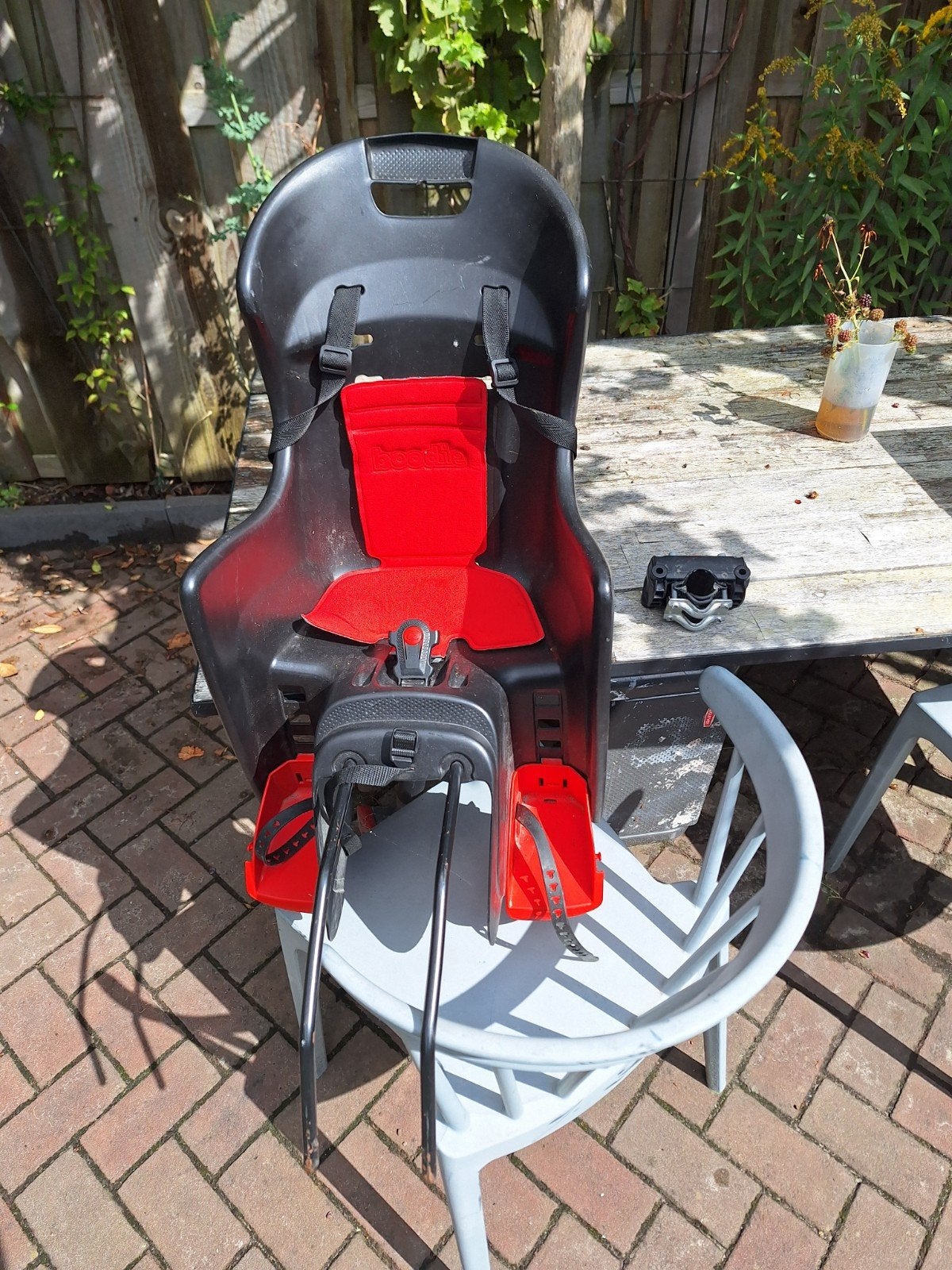 Boodie Achterzitje - Zwart/Rood, Ophalen, Achterzitje, 0 t/m 18 kg, Bobike