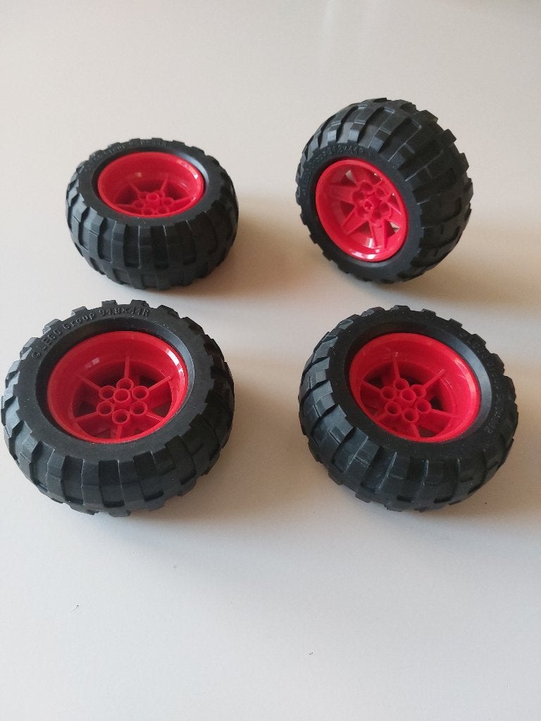 technic Lego wielen 94.8x44 met rode velgen, Lego, Ophalen of Verzenden, Zo goed als nieuw, Technic