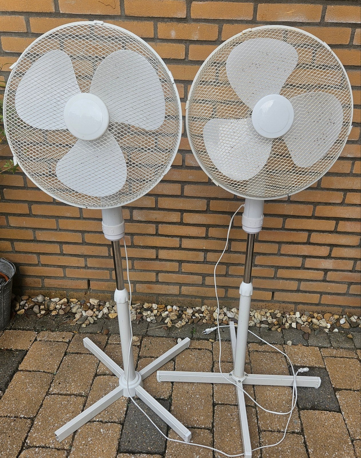 Gratis 2 ventilators (WERKEN NIET MEER!!), Ophalen, Niet werkend, Statiefventilator