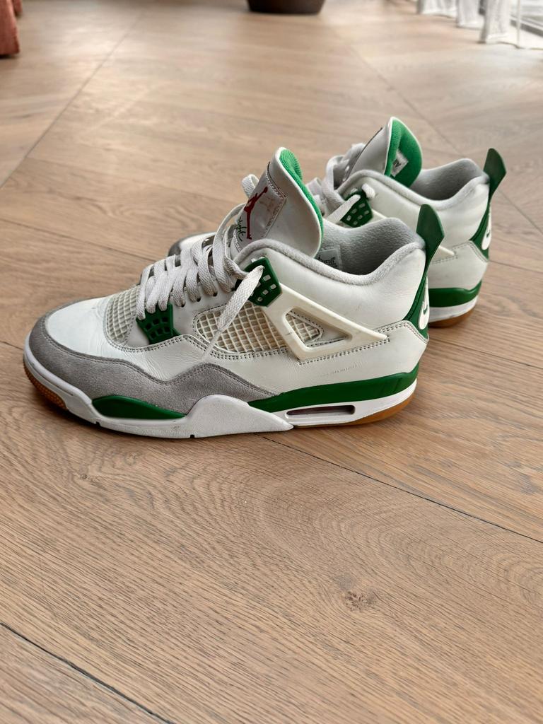 Jordan4 sb pine green 3 x gedragen, Ophalen of Verzenden, Zo goed als nieuw, Hardloopschoenen, Overige merken