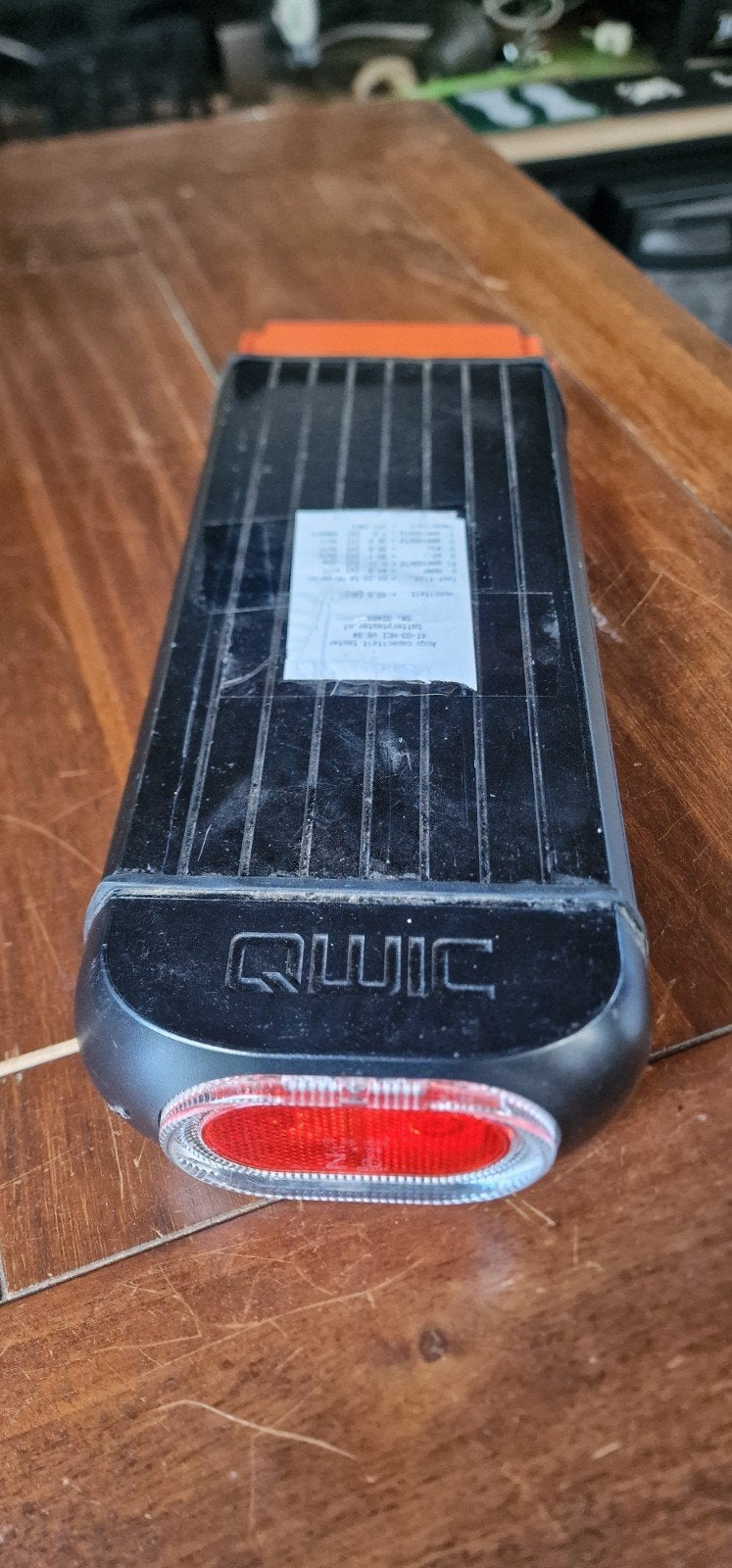 QWIC Premium Accu met Lader - 10.5 Ah / 377 Wh, Gebruikt
