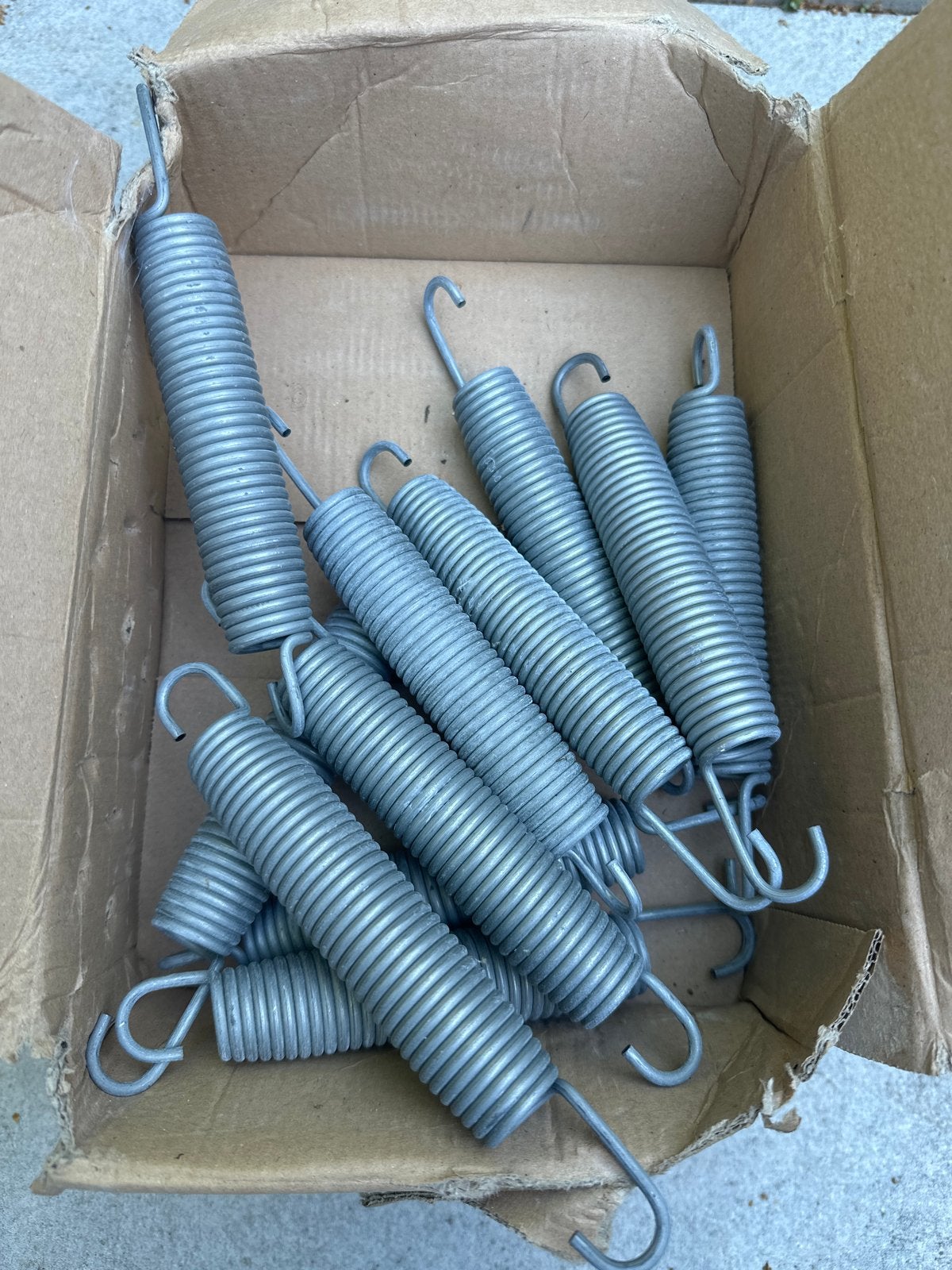 Nieuwe trampoline veren (set) 34 stuks 18cm + spanner, Ophalen of Verzenden, Nieuw