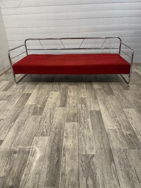 Vintage chromen zitbank / slaapbank Bauhaus, Ophalen of Verzenden, Gebruikt, Tweepersoons, Rood