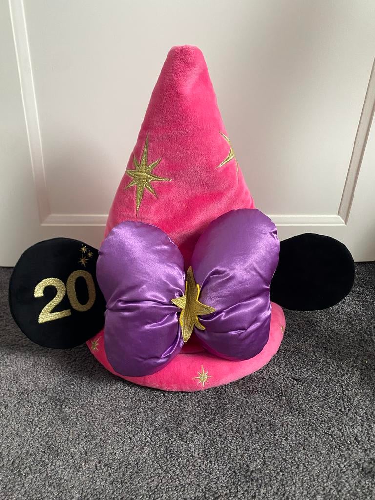 Disney Minnie Mouse Tovenaarshoed Roze Disneyland Parijs, Ophalen of Verzenden, Mickey Mouse, Zo goed als nieuw, Kleding of Textiel