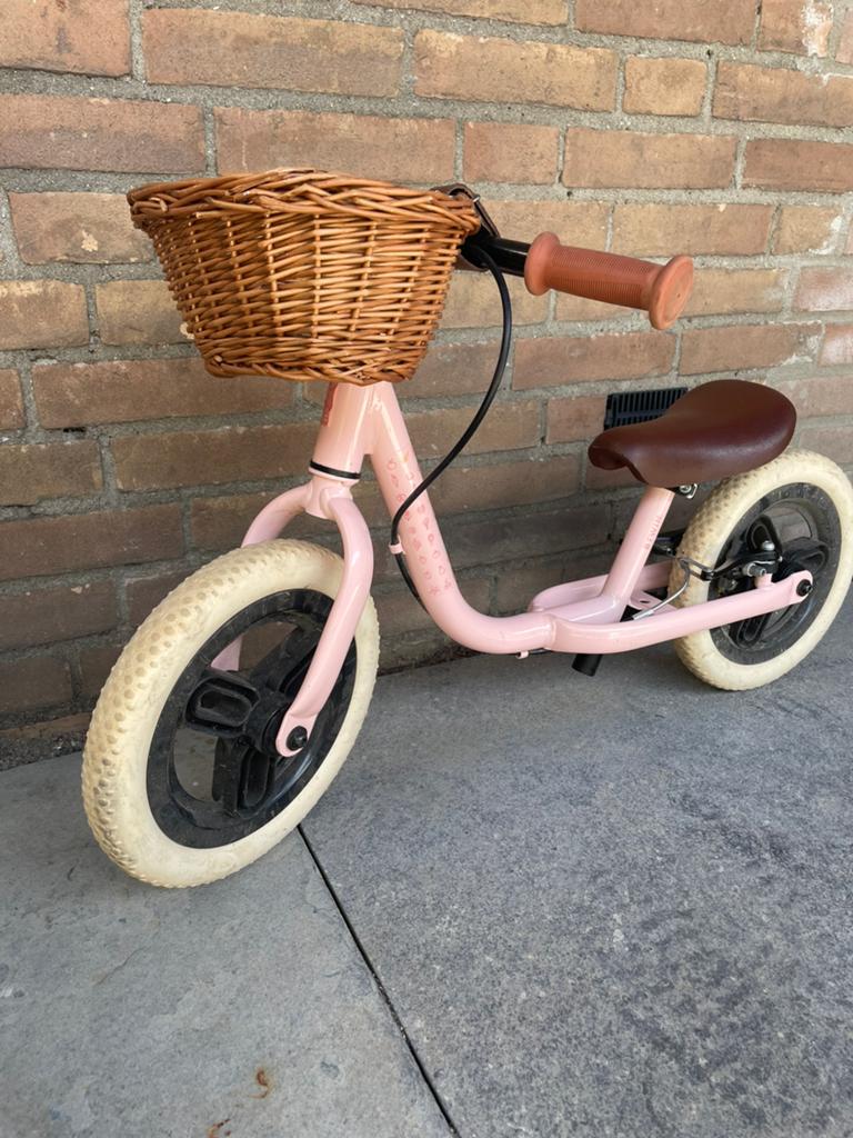 Btwin loopfiets roze met mandje, Ophalen, Gebruikt, Loopfiets