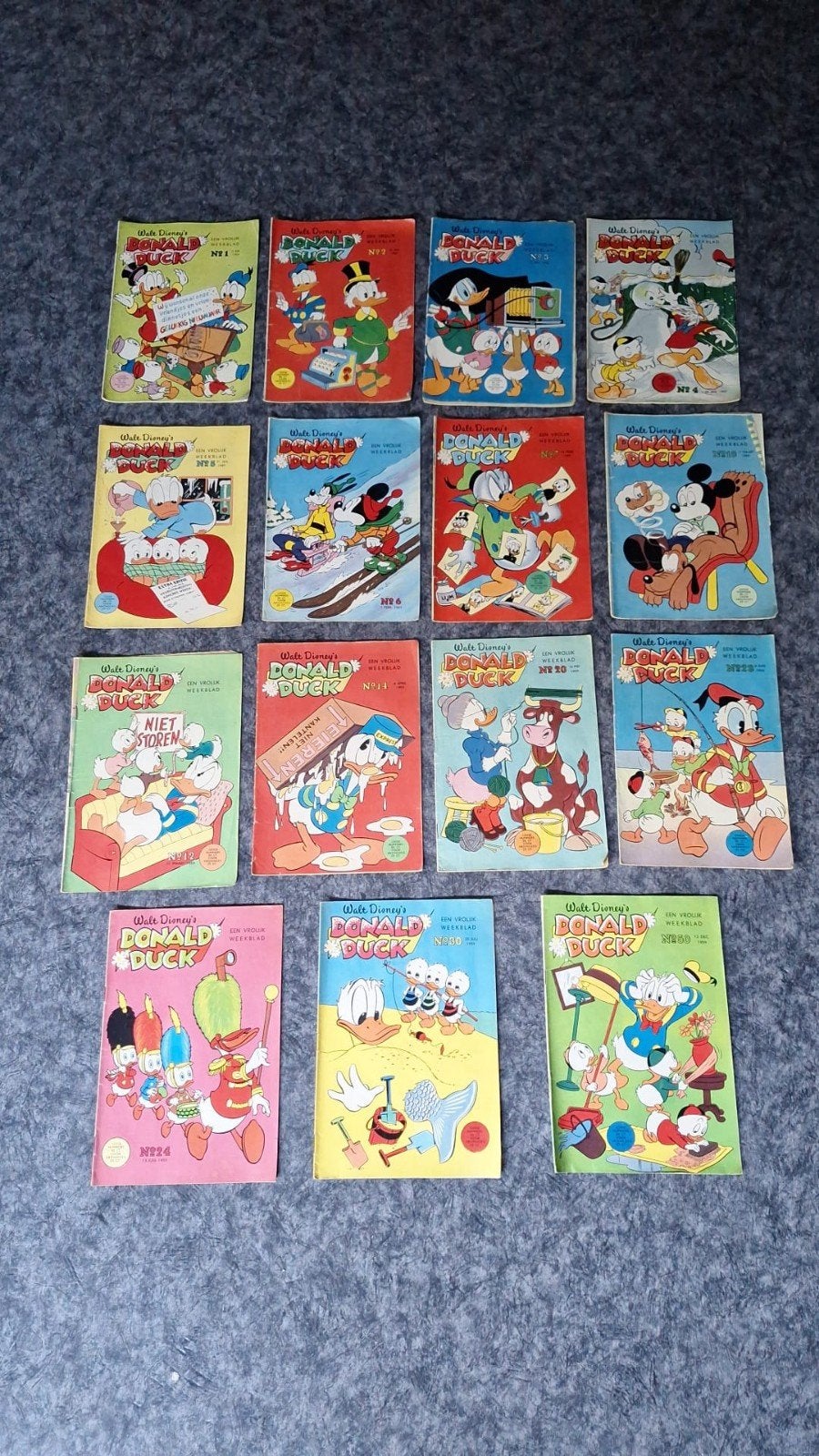 Te koop meerdere Donald Duck's uit 1959, Boeken, Strips | Comics, Meerdere comics, Ophalen, Gelezen, Europa